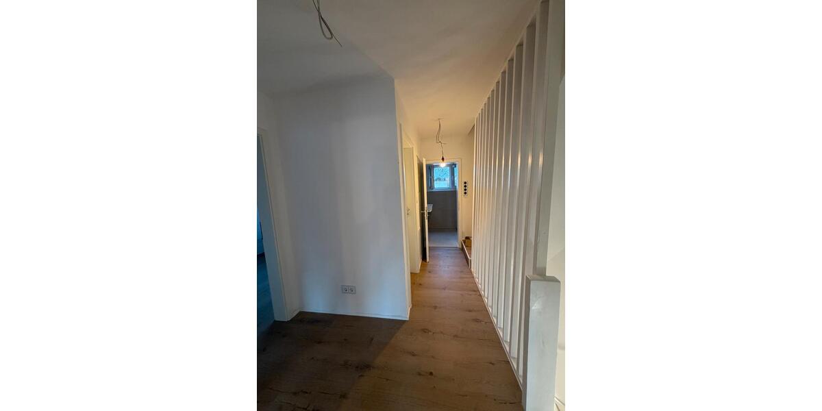 Reihenhaus Stuttgart Stuttgart-West - 8 Zimmer, 197 m&sup2;, 3.100&euro; | Angebot:24574194