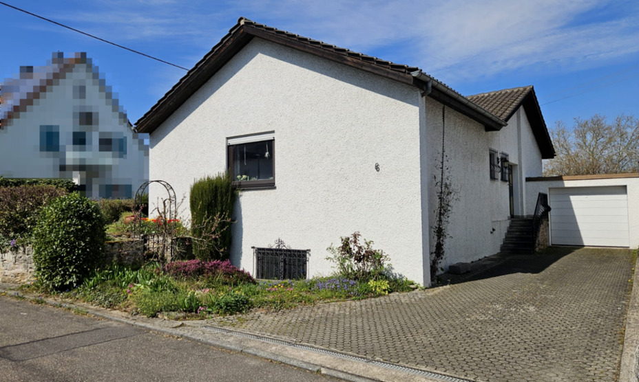 Einfamilienhaus mit 5 Zimmern und großzügigem Garten