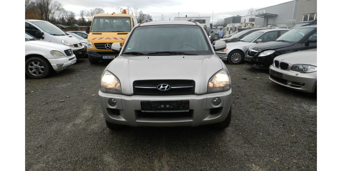 Hyundai TUCSON 98.000 km 4.200 € Remshalden 73630