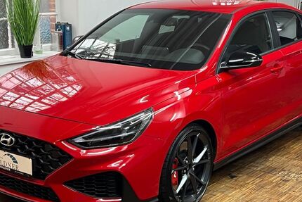 Hyundai i30 9.000 km 32.700 € Frickenhausen 72636