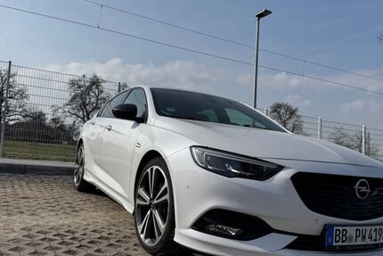 Opel Insignia 93.000 km 18.400 &euro; Waldenbuch 71111
