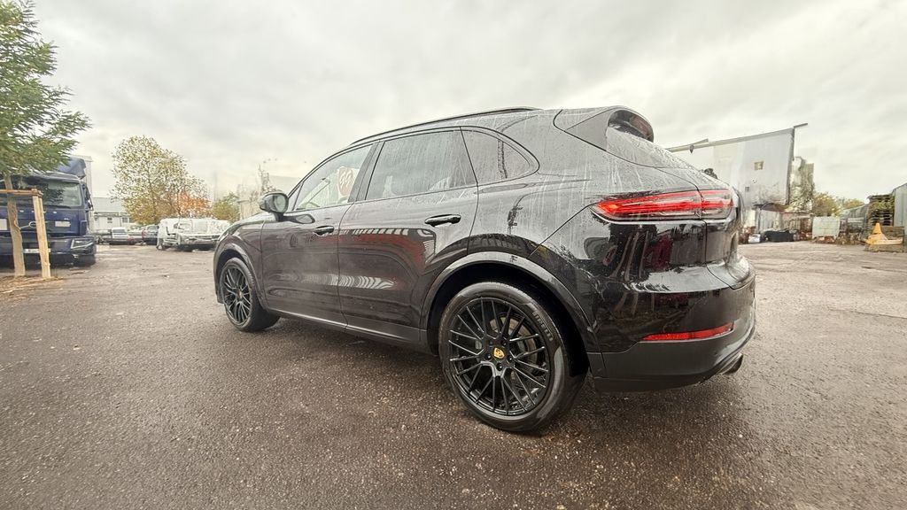Porsche Cayenne 116.000 km 48.299 &euro; Schwieberdingen 71701