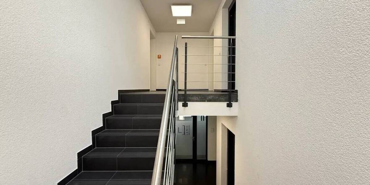 Etagenwohnung Filderstadt Bernhausen - 4 Zimmer, 136 m&sup2;, 2.000&euro; | Angebot:26786862