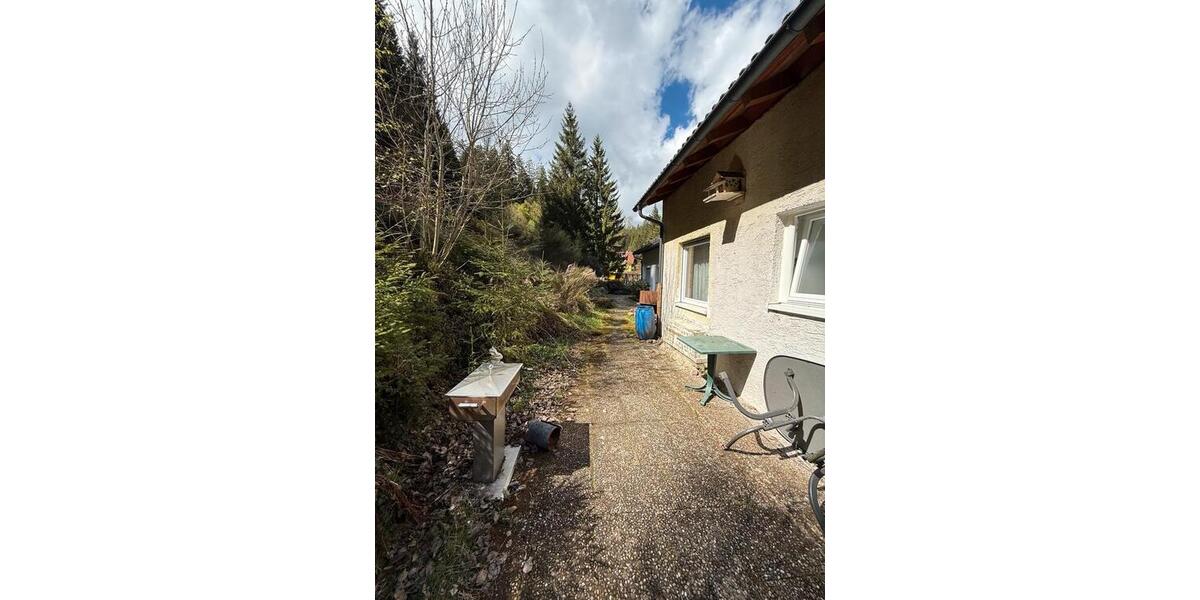 Reihenhaus Stuttgart Stuttgart-West - 3 Zimmer, 73 m&sup2;, 120.000&euro; | Angebot:26438004