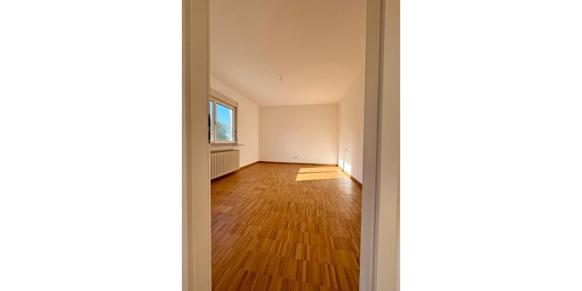 Etagenwohnung Stuttgart Zuffenhausen - 4 Zimmer, 90 m&sup2;, 1.450&euro; | Angebot:26326728