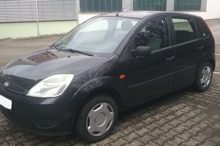 Ford Fiesta 139.000 km 1.550 € Reutlingen 72770