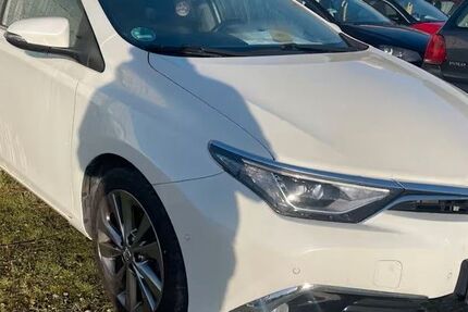 Toyota Auris 159.000 km 12.550 € Ditzingen 71254
