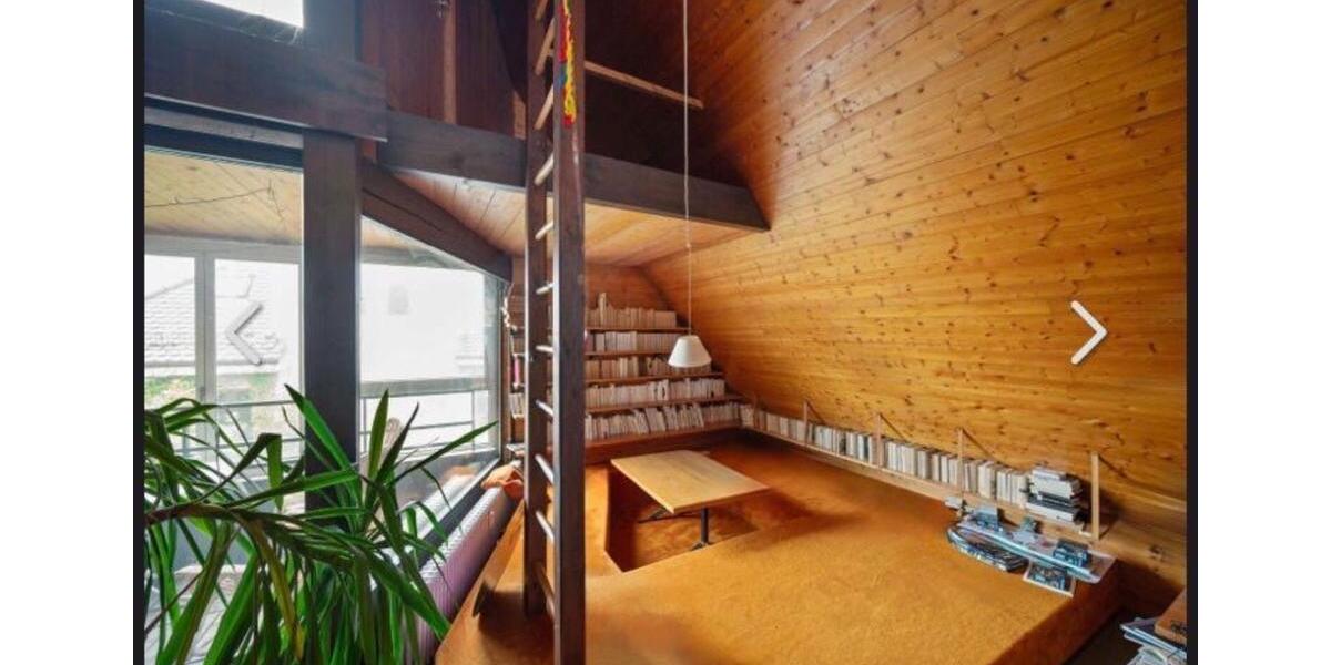 Dachgeschoßwohnung Tübingen Lustnau - 11 Zimmer, 270 m&sup2;, 725&euro; | Angebot:25334953