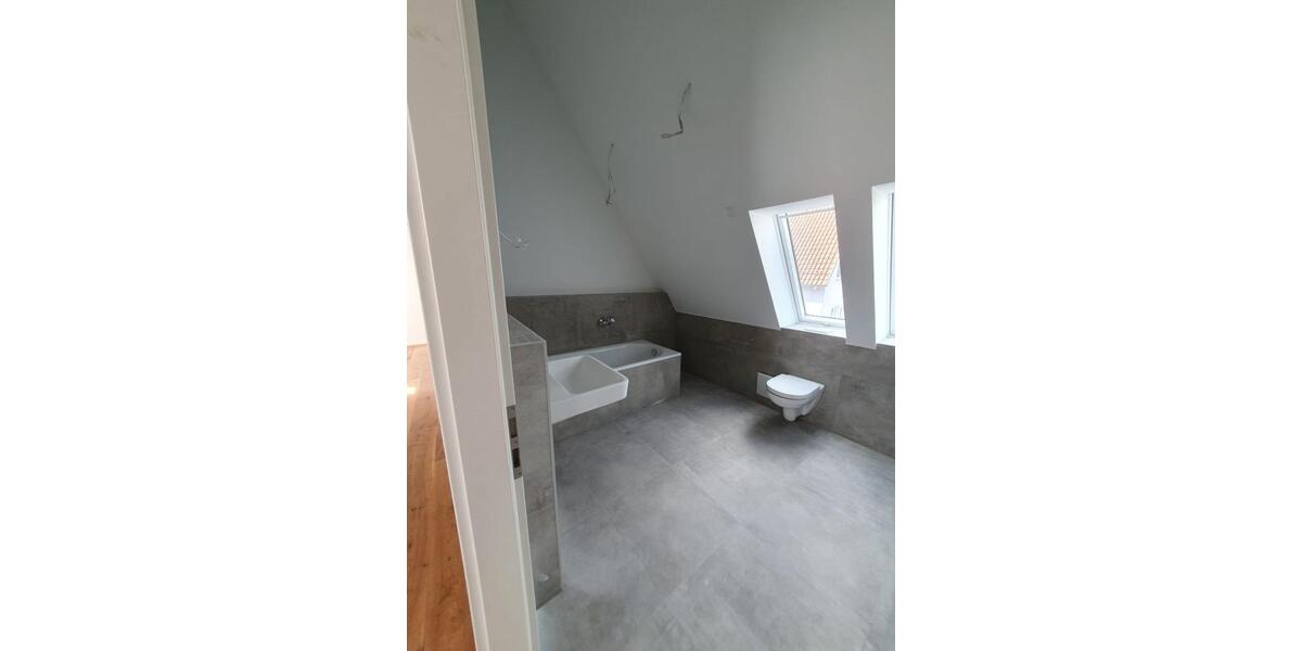Maisonettenwohnung Schwieberdingen - 4 Zimmer, 140 m&sup2;, 1.899&euro; | Angebot:26105582