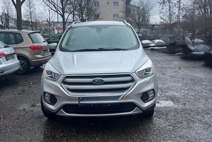 Ford Kuga 141.000 km 12.800 &euro; Plochingen 73207