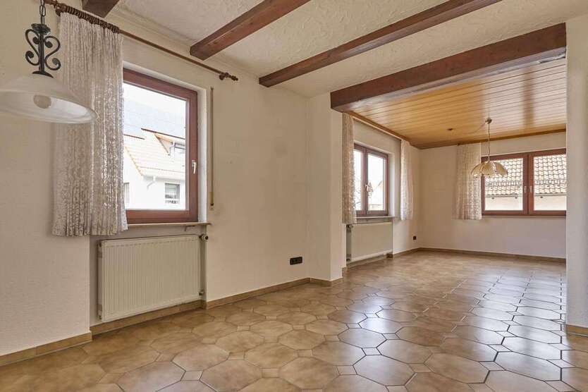 Haus zum Kaufen in Dettingen 490.000 € 231 m²