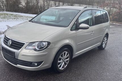 VW Touran 180.000 km 5.300 &euro; Illingen/Schützingen 75428