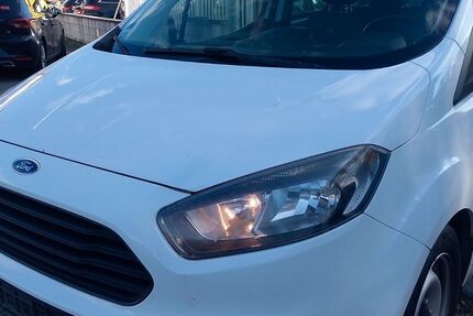 Ford Transit Courier 181.000 km 4.999 € Ludwigsburg 71642