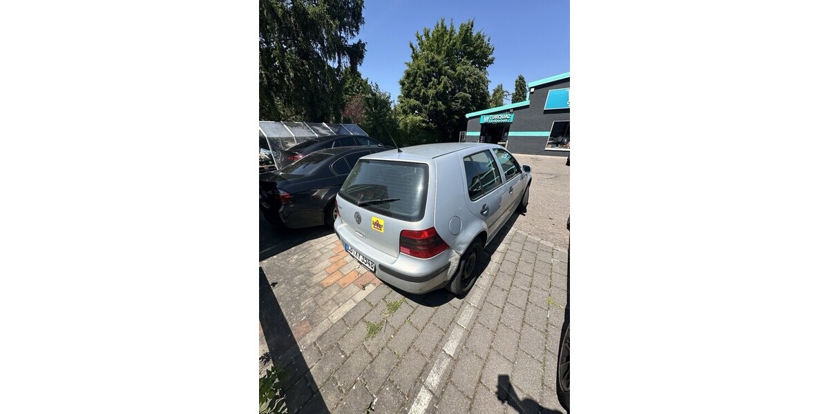 VW Golf 280.000 km 1.500 € Möglingen 71696