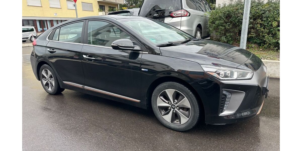 Hyundai IONIQ 61.000 km 11.999 € Ditzingen 71254